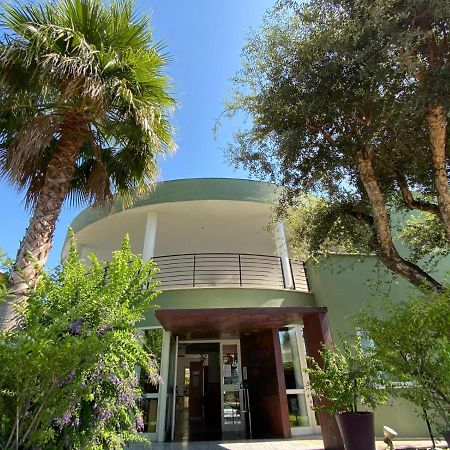 Hotel Zeffiro Сабаудиа Екстериор снимка