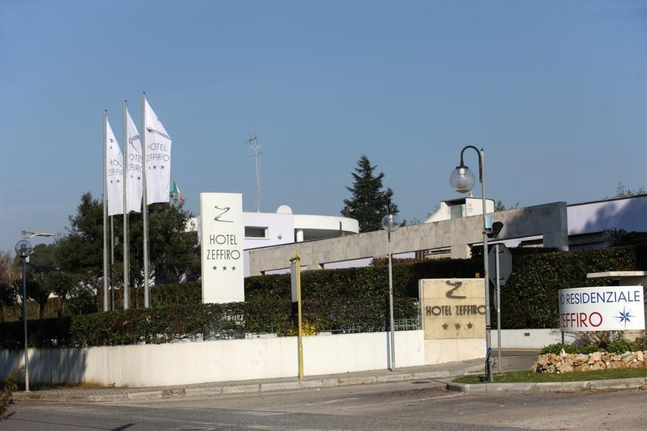 Hotel Zeffiro Сабаудиа Екстериор снимка